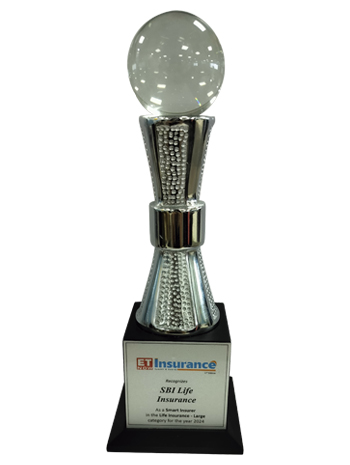 Smart Isurer- Large Category at the ET Now Insurance Summit and Awards 2024